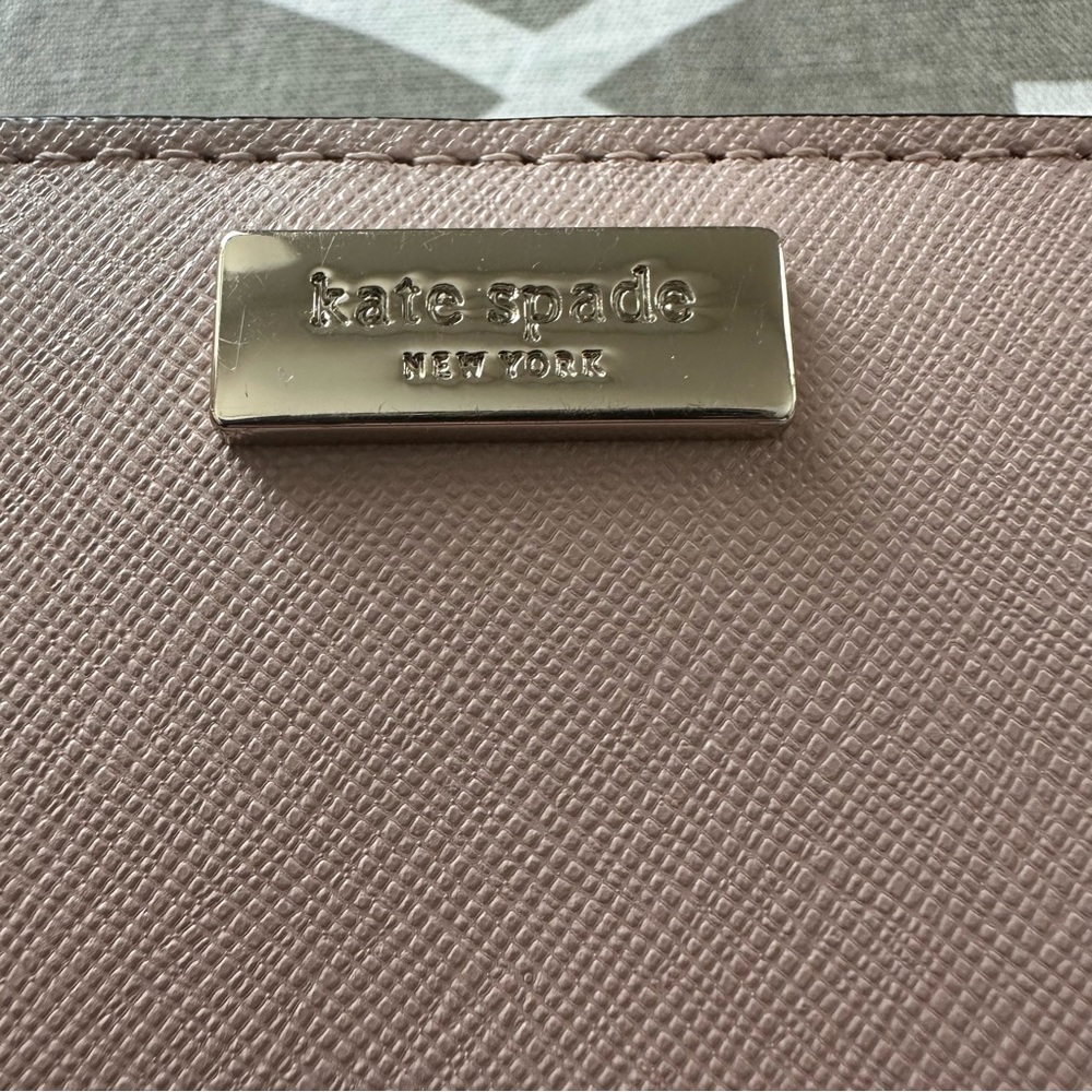 Kate Spade Laurel Way Stacy Wallet in Two-Tone Pink and Black Saffiano Leather - Picture 9 of 9